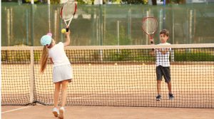 Krutá zima pro rodiče mladých tenistů