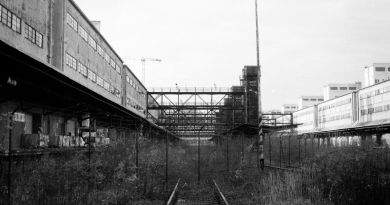 Památka, depo a troska. Jak funguje nákladové nádraží Žižkov 22 let po ukončení jeho provozu?