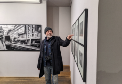 Výstava fotografií Kevina V. Tona Oči dokořán: Reflexe autenticity a městské anonymity